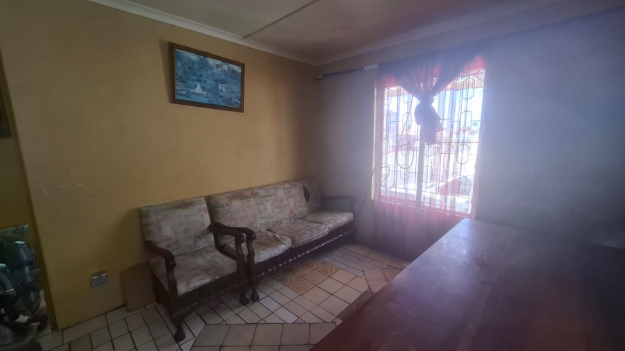 2 Bedroom Property for Sale in Lentegeur Western Cape